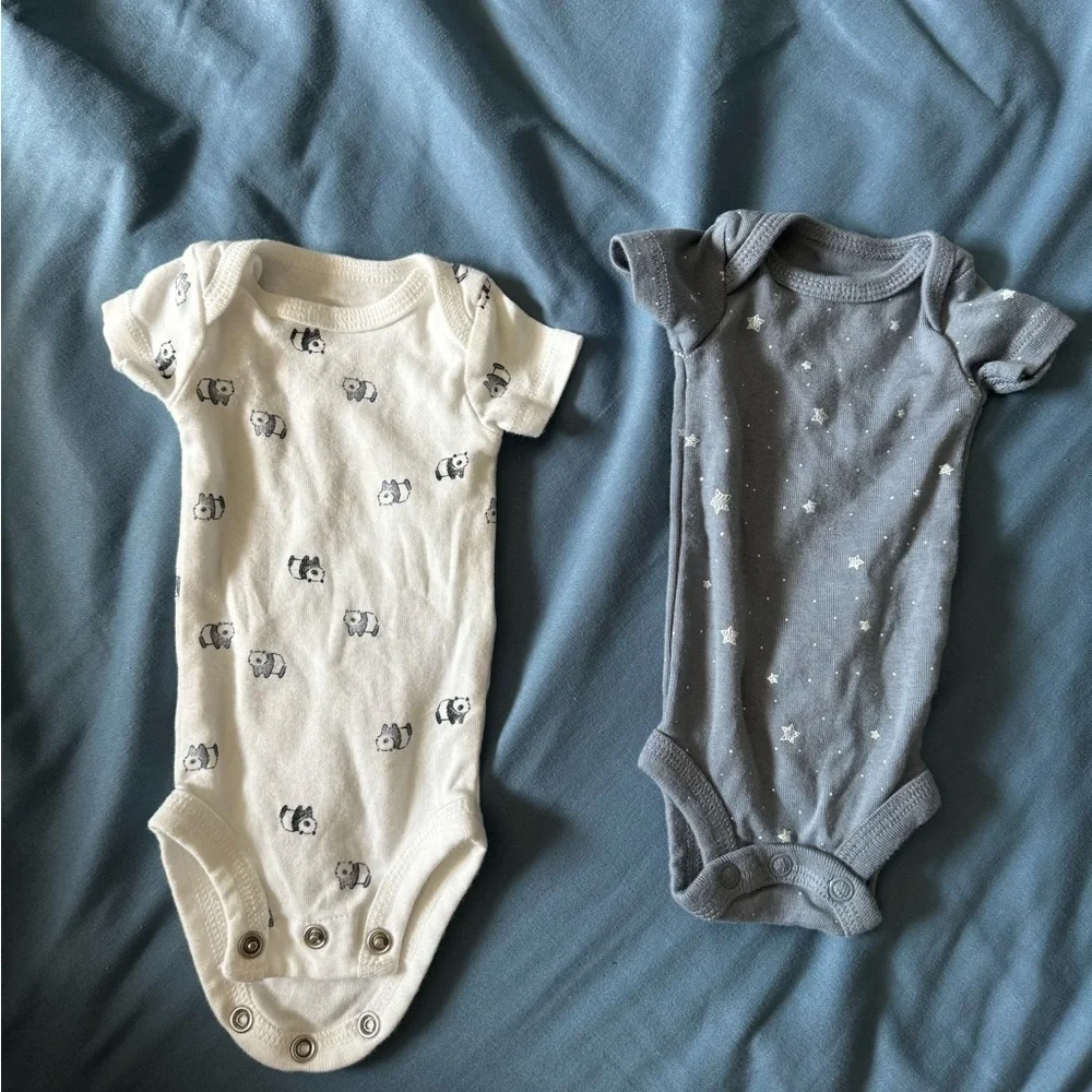 Carters premie‎ onesie bundle